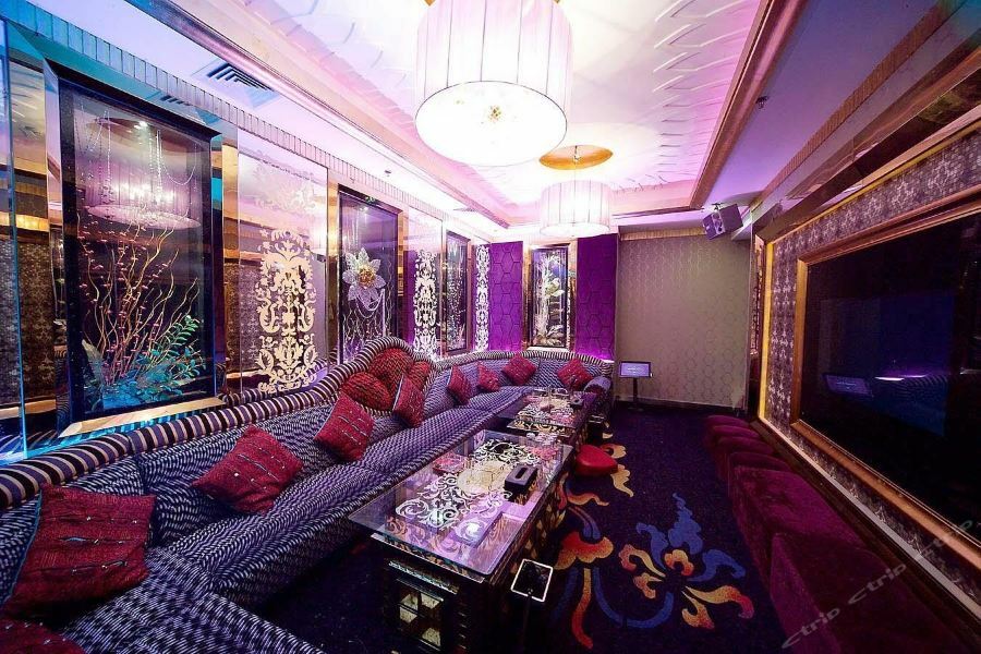Winner International Hotel Цзиньцзян Экстерьер фото